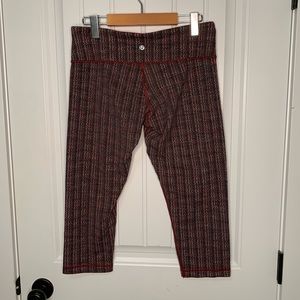 Lululemon fitted Capris